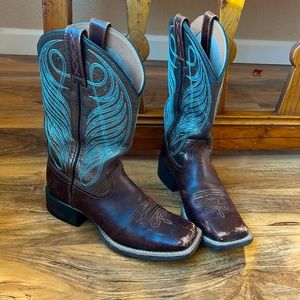 Womens Ariat Boots**SOLD**